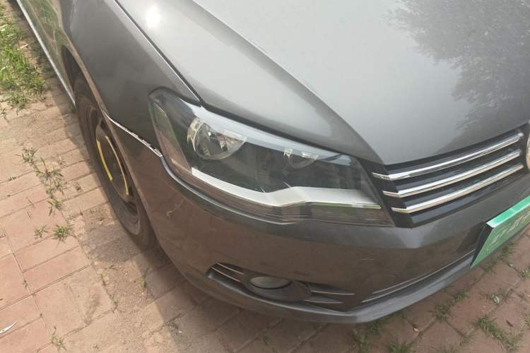 Used Volkswagen Bora 2013 1.6L Automatic Comfort Model Right Front Headlight