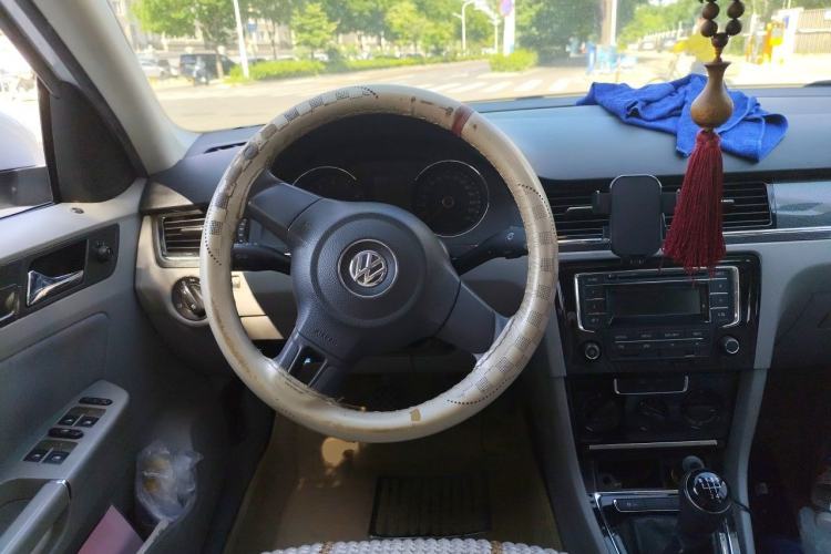 Used Volkswagen Bora 2013 1.6L Manual Fashion Edition Steering Wheel