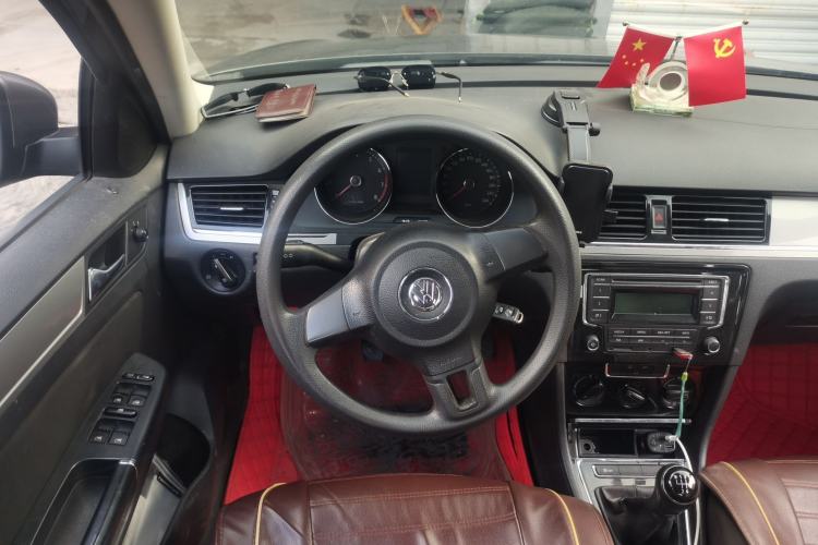 Used Volkswagen Bora 2013 1.6L Manual Fashion Edition Steering Wheel