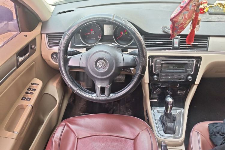 Used Volkswagen Bora 2013 1.6L Automatic Comfort Model Steering Wheel