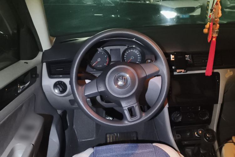 Used Volkswagen Bora 2013 1.6L Manual Fashion Edition Steering Wheel