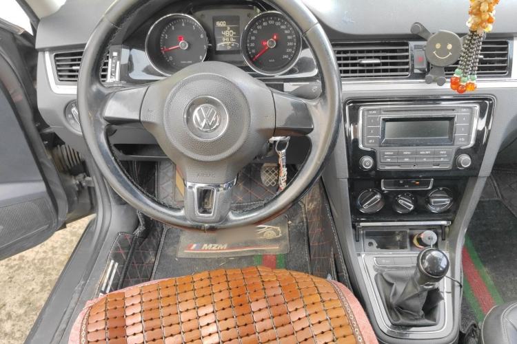 Used Volkswagen Bora 2013 1.6L Manual Comfort Model Steering Wheel