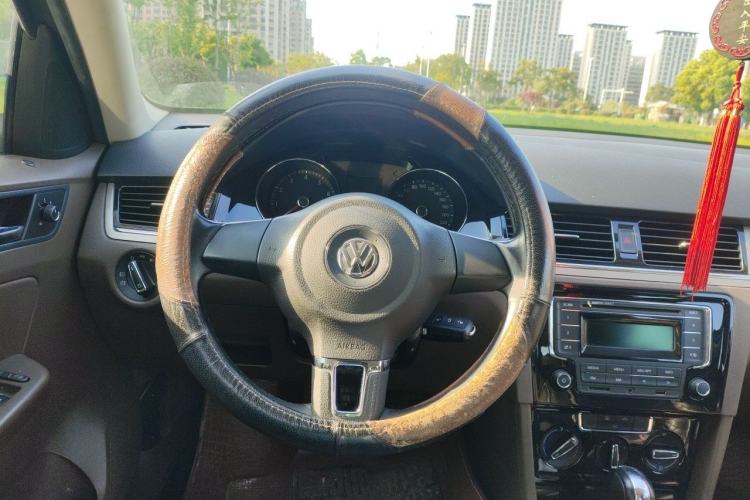 Used Volkswagen Bora 2013 1.6L Automatic Comfort Model Steering Wheel