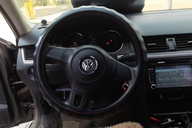 Used Volkswagen Bora 2013 1.6L Manual Fashion Edition Steering Wheel