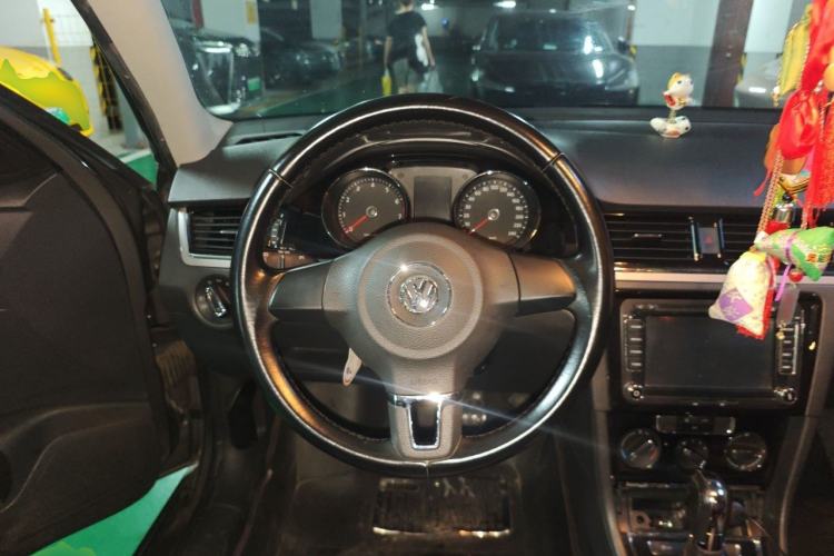 Used Volkswagen Bora 2013 1.6L Automatic Comfort Model Steering Wheel