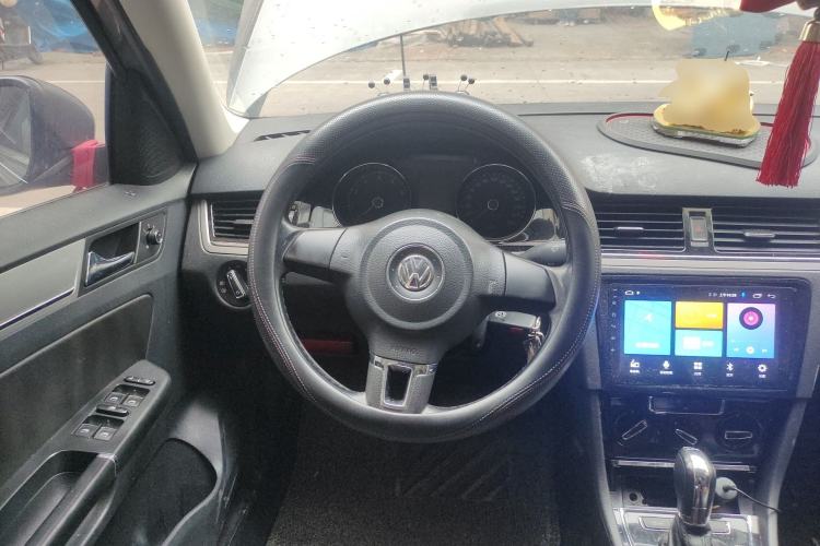 Used Volkswagen Bora 2013 1.4T Automatic Comfort Model Steering Wheel