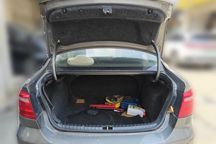 Used Volkswagen Bora 2013 1.6L Automatic Fashion Model Trunk