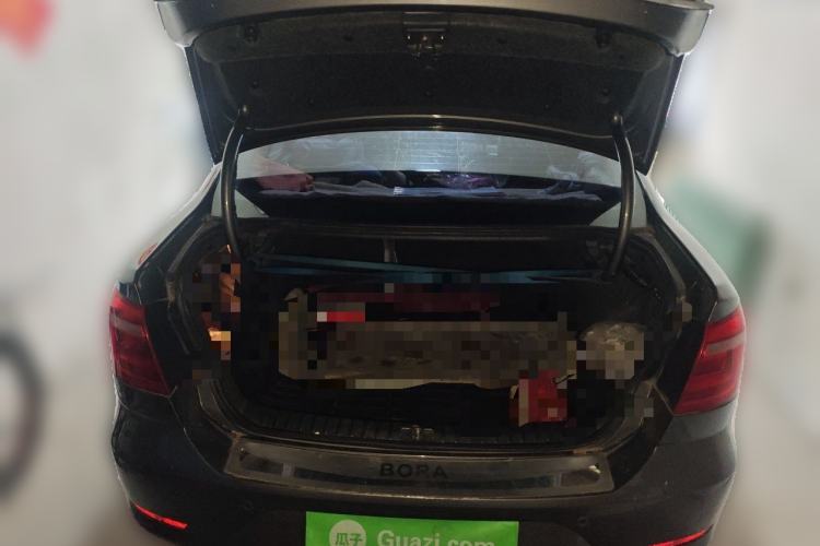 Used Volkswagen Bora 2013 1.6L Manual Comfort Model Trunk