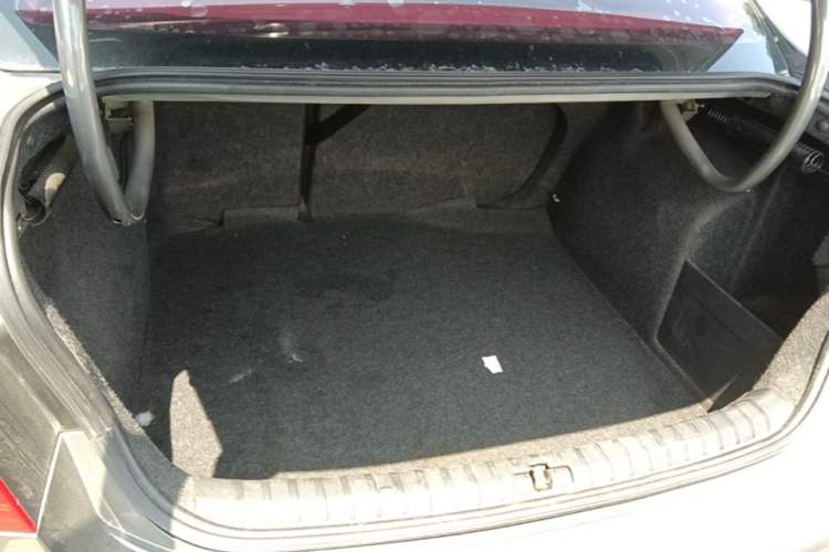 Used Volkswagen Bora 2013 1.6L Automatic Comfort Model Trunk
