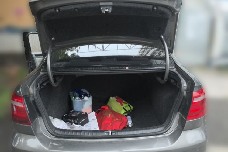 Used Volkswagen Bora 2013 1.6L Automatic Fashion Model Trunk