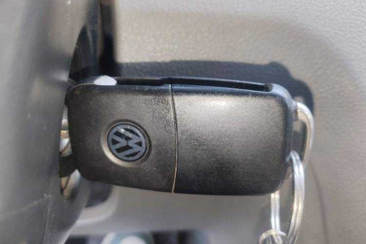 Used Volkswagen Bora 2013 1.6L Manual Fashion Edition Vehicle Key