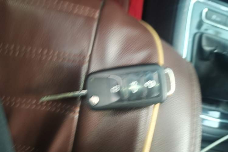 Used Volkswagen Bora 2013 1.6L Manual Fashion Edition Vehicle Key