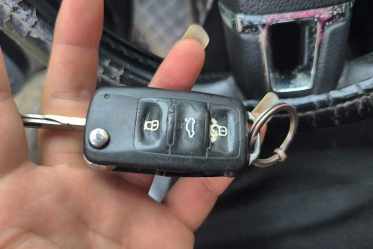 Used Volkswagen Bora 2013 1.6L Manual Comfort Model Vehicle Key