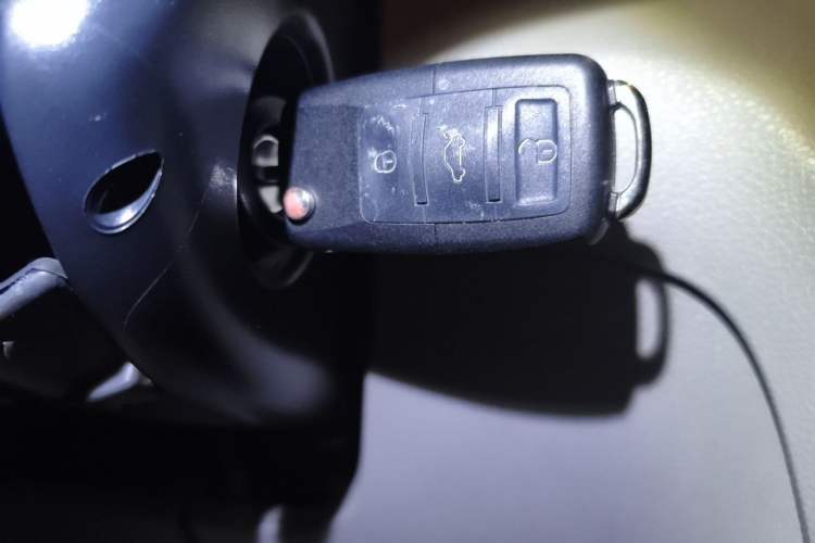 Used Volkswagen Bora 2013 1.6L Manual Fashion Edition Vehicle Key