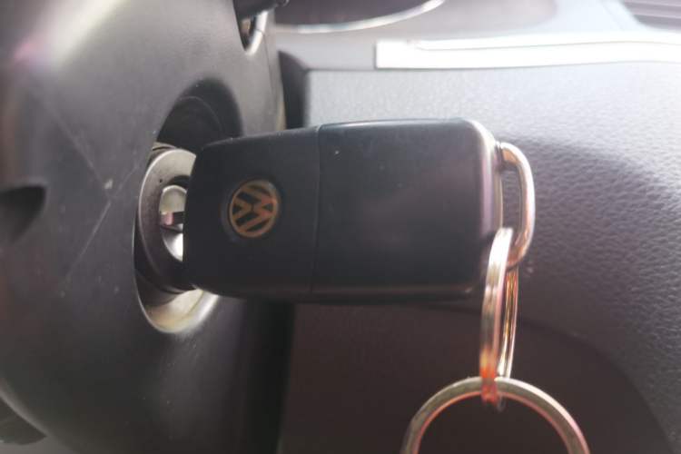 Used Volkswagen Bora 2013 1.6L Manual Fashion Edition Vehicle Key