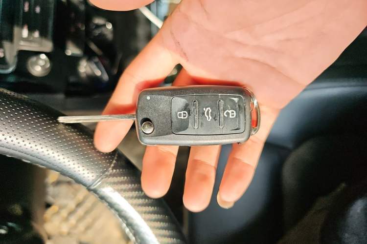 Used Volkswagen Bora 2013 1.6L Manual Comfort Model Vehicle Key