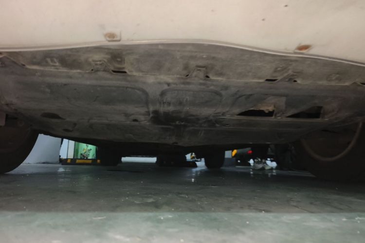 Used Volkswagen Bora 2013 1.6L Manual Comfort Model Chassis Front