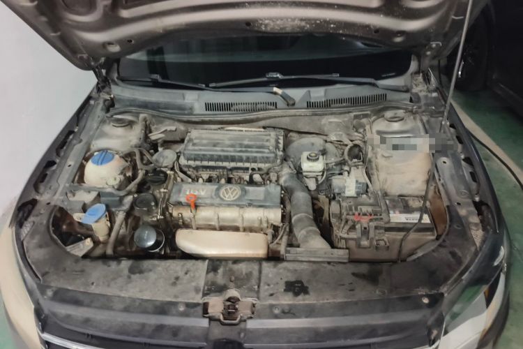 Used Volkswagen Bora 2013 1.6L Manual Comfort Model Engine Bay