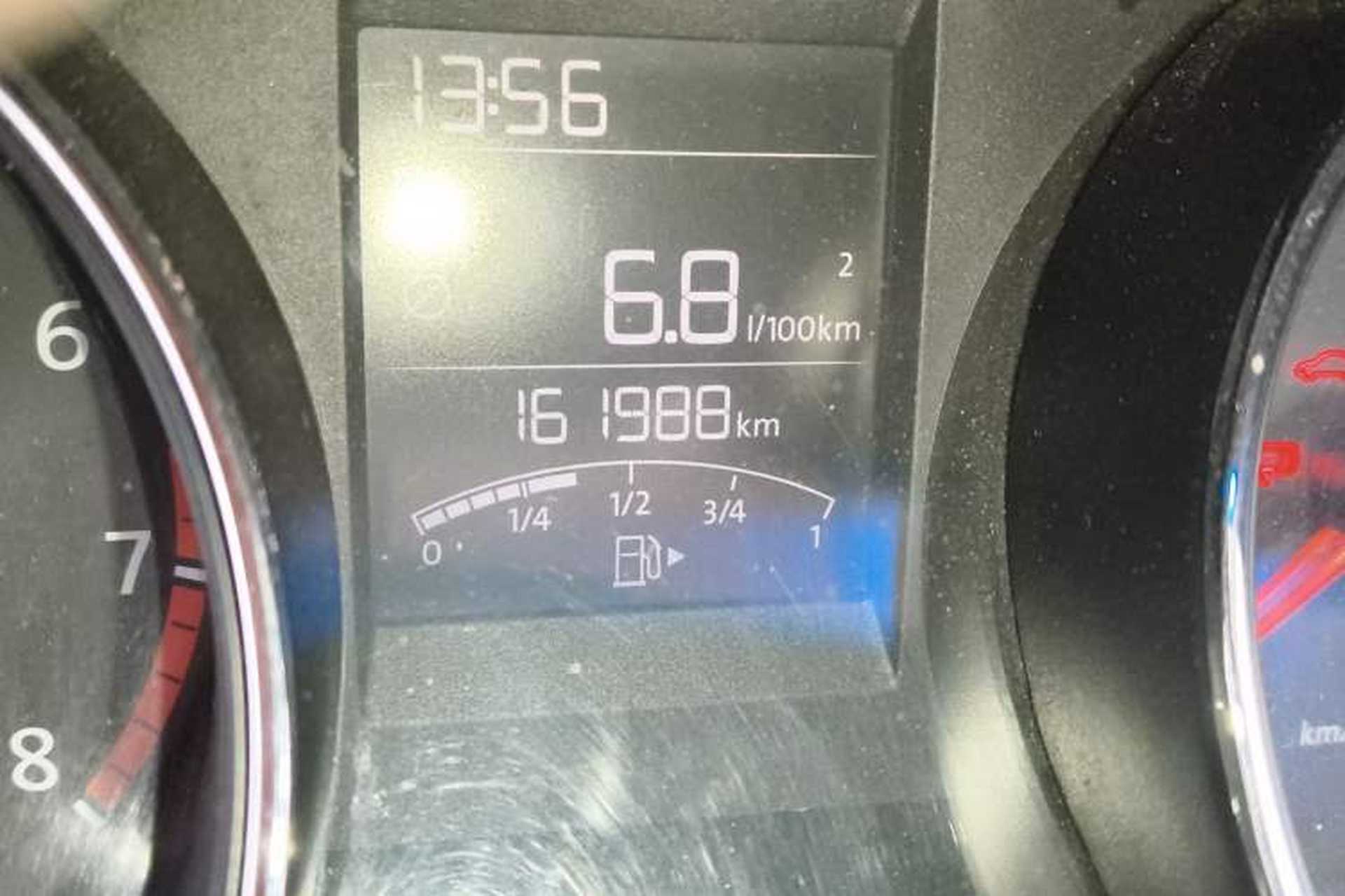 Used Volkswagen Bora 2013 1.6L Manual Fashion Edition Odometer Close Up