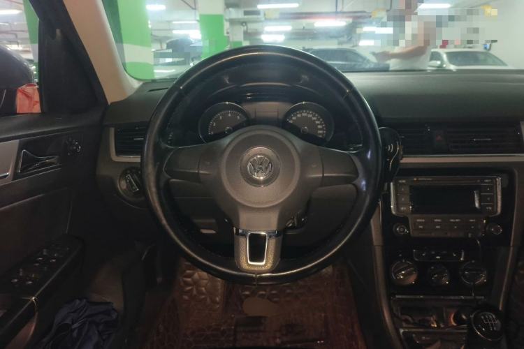 Used Volkswagen Bora 2013 1.6L Manual Comfort Model Steering Wheel