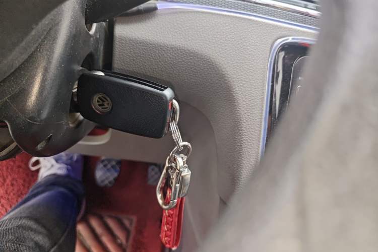 Used Volkswagen Bora 2013 1.6L Manual Fashion Edition Vehicle Key