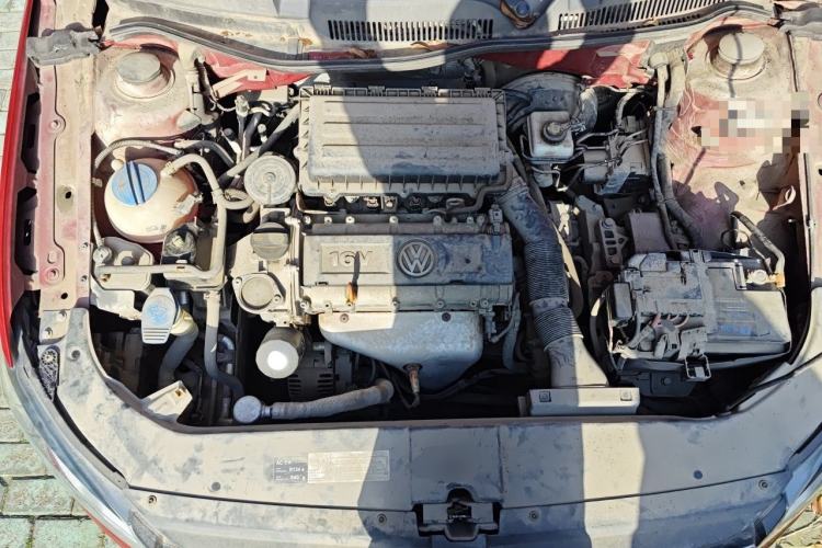 Used Volkswagen Bora 2013 1.6L Automatic Fashion Model Engine Bay