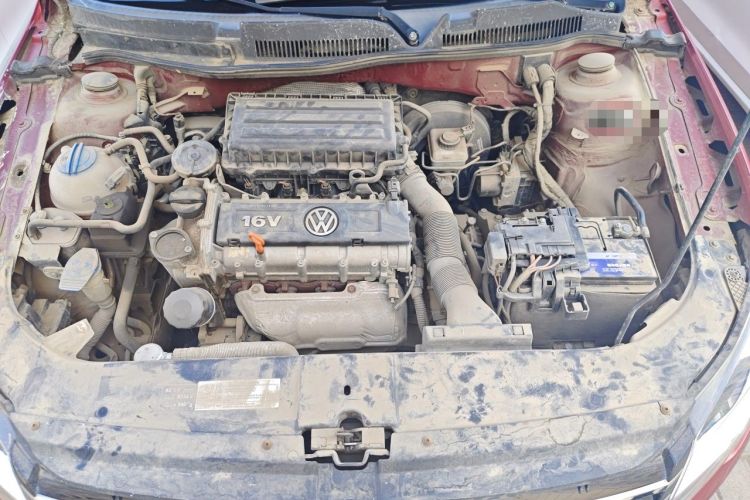 Used Volkswagen Bora 2013 1.6L Automatic Fashion Model Engine Bay