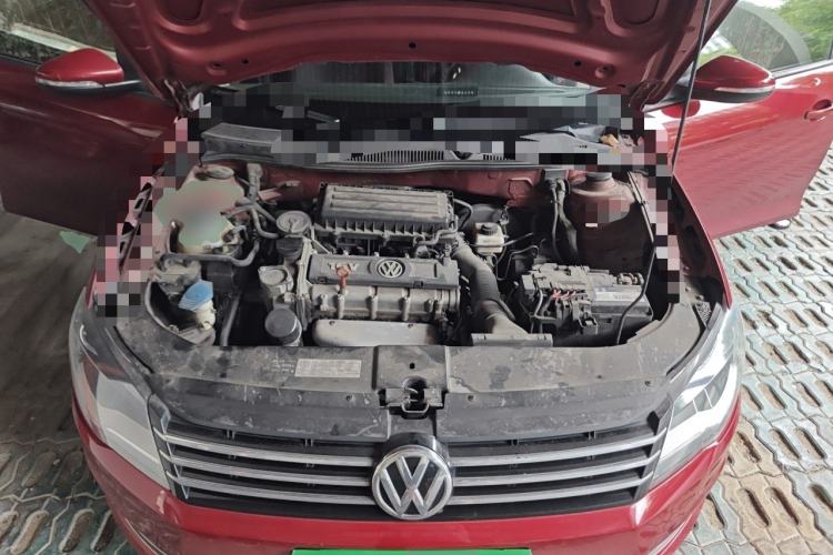 Used Volkswagen Bora 2013 1.6L Automatic Fashion Model Engine Bay