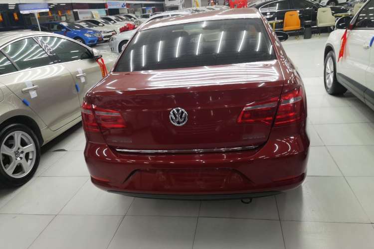 Used Volkswagen Bora 2013 1.6L Automatic Luxury Model Exterior 4