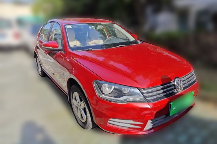 Used Volkswagen Bora 2013 1.6L Automatic Fashion Model Front Right 45 Deg