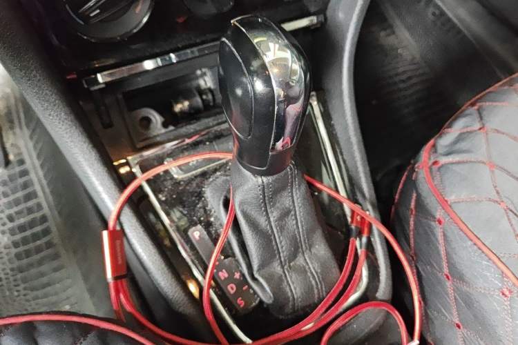 Used Volkswagen Bora 2013 1.6L Automatic Fashion Model Gear Lever