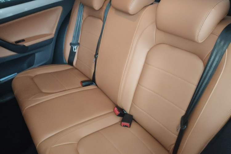 Used Volkswagen Bora 2013 1.6L Automatic Fashion Model Left Rear Seat