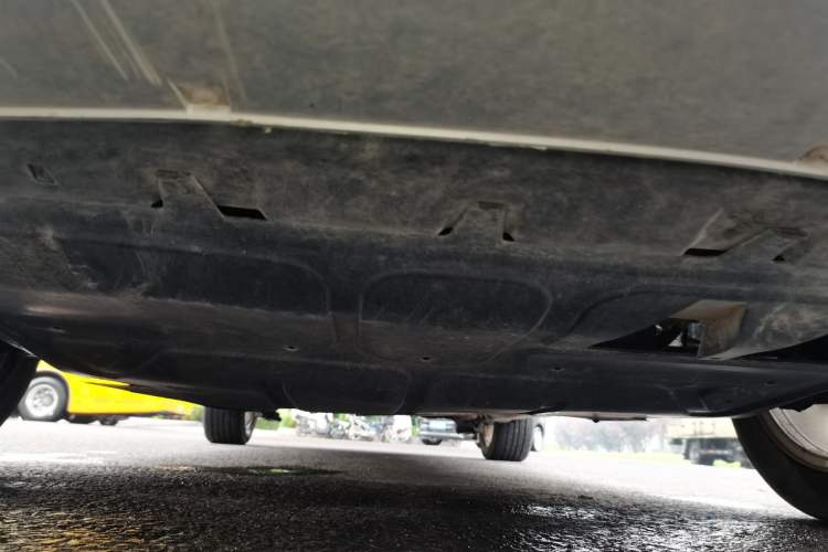 Used Volkswagen Bora 2013 1.6L Manual Comfort Model Chassis Front