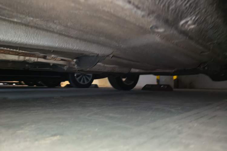 Used Volkswagen Bora 2013 1.6L Manual Comfort Model Chassis Front Left