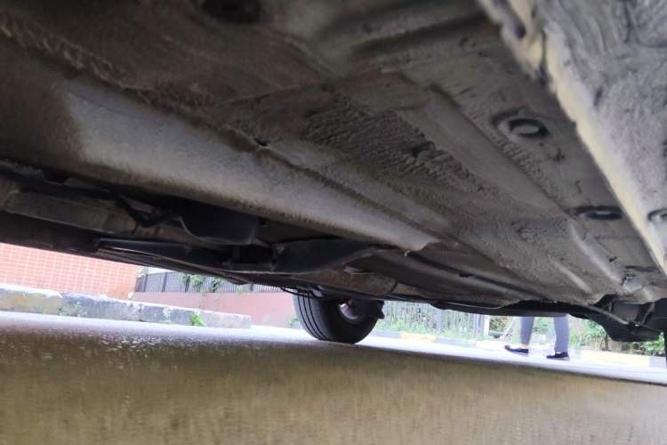 Used Volkswagen Bora 2013 1.6L Manual Fashion Edition Chassis Front Left