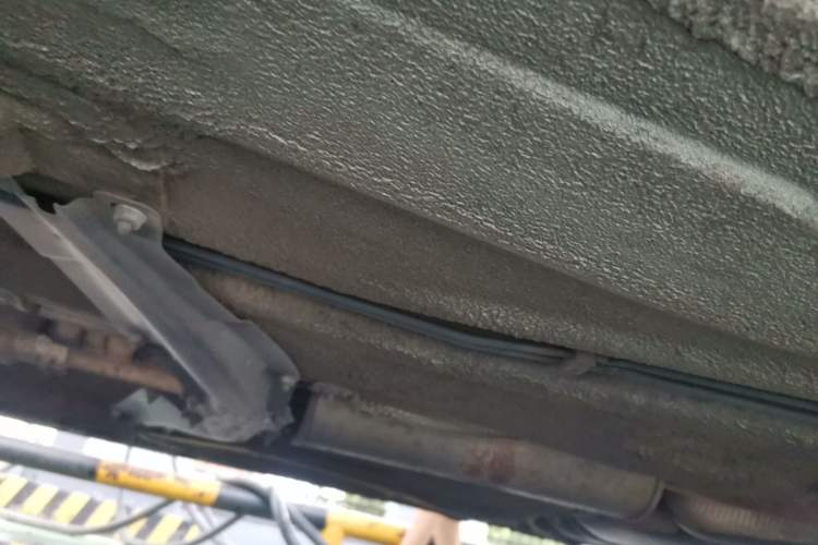 Used Volkswagen Bora 2013 1.6L Manual Comfort Model Chassis Front Right