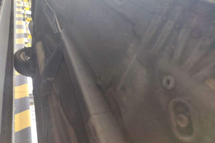 Used Volkswagen Bora 2013 1.6L Manual Comfort Model Chassis Front Right