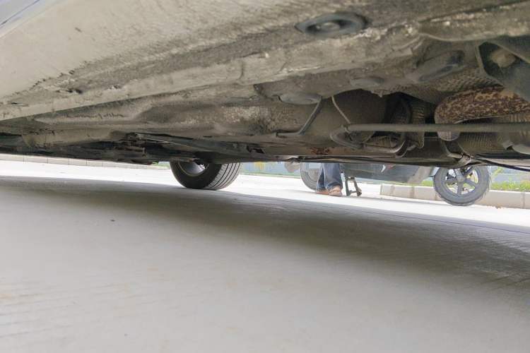 Used Volkswagen Bora 2013 1.6L Automatic Comfort Model Chassis Rear Left