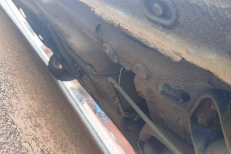 Used Volkswagen Bora 2013 1.6L Manual Comfort Model Chassis Rear Left
