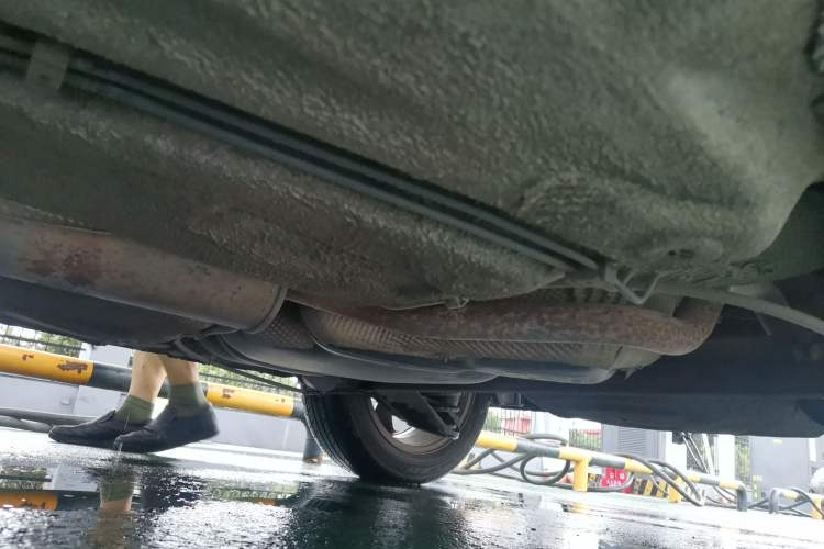 Used Volkswagen Bora 2013 1.6L Manual Comfort Model Chassis Rear Right