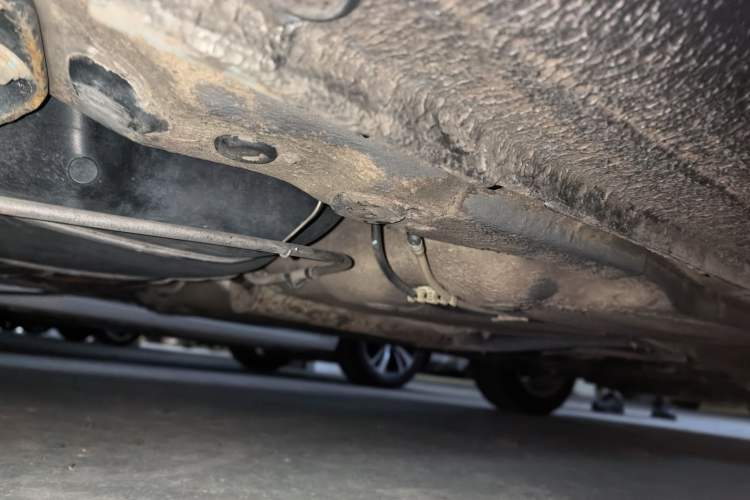 Used Volkswagen Bora 2013 1.6L Manual Comfort Model Chassis Rear Right