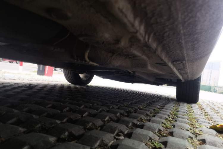 Used Volkswagen Bora 2013 1.6L Manual Comfort Model Chassis Rear Right