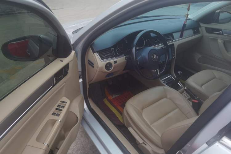 Used Volkswagen Bora 2013 1.6L Manual Comfort Model Driver Seat