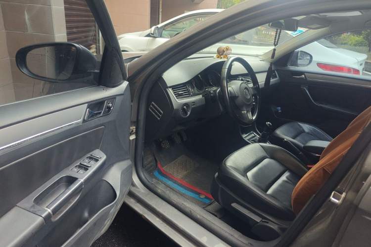 Used Volkswagen Bora 2013 1.6L Manual Comfort Model Driver Seat