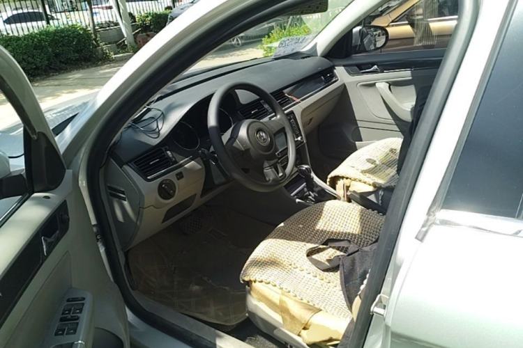 Used Volkswagen Bora 2013 1.6L Automatic Fashion Model Driver Seat