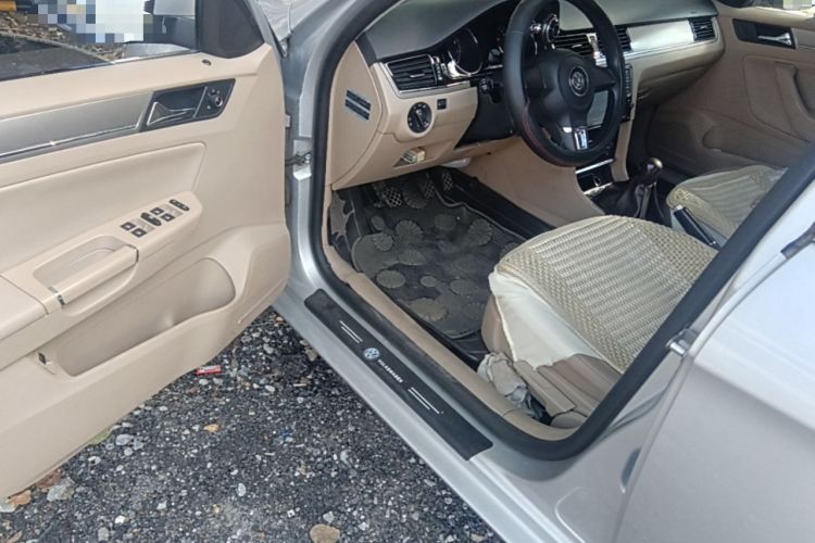 Used Volkswagen Bora 2013 1.6L Manual Comfort Model Driver Seat