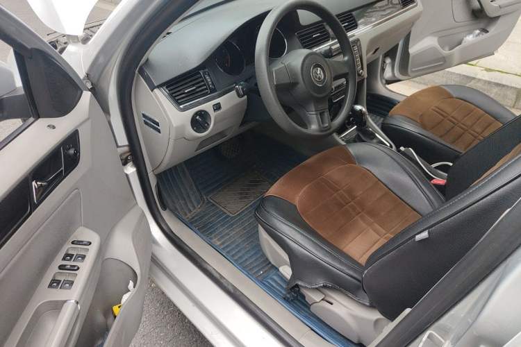 Used Volkswagen Bora 2013 1.6L Automatic Fashion Model Driver Seat