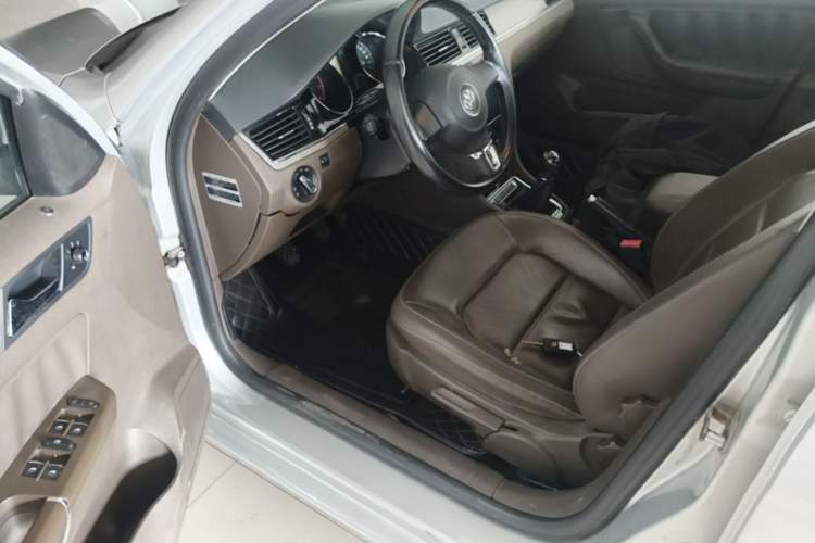 Used Volkswagen Bora 2013 1.6L Manual Comfort Model Driver Seat