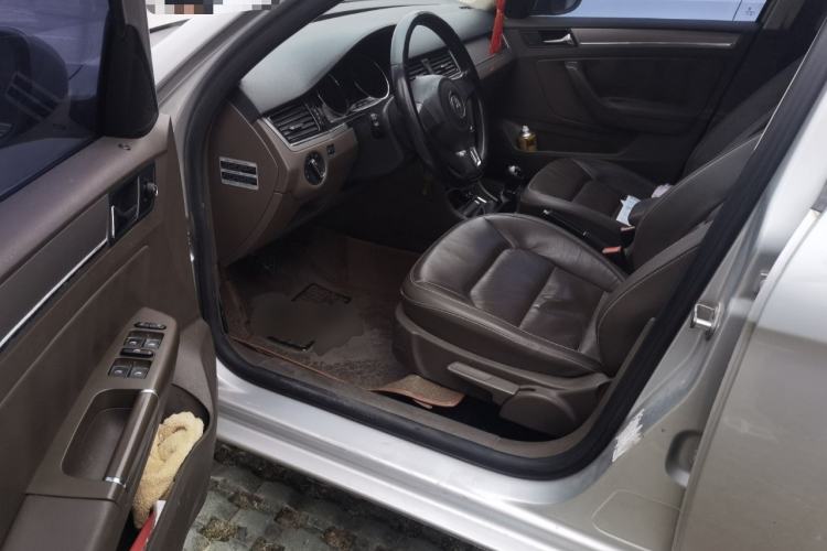 Used Volkswagen Bora 2013 1.6L Manual Comfort Model Driver Seat