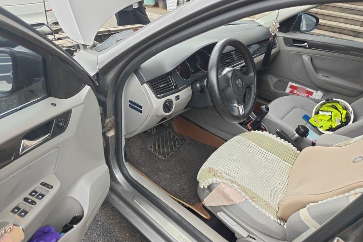 Used Volkswagen Bora 2013 1.6L Manual Fashion Edition Driver Seat